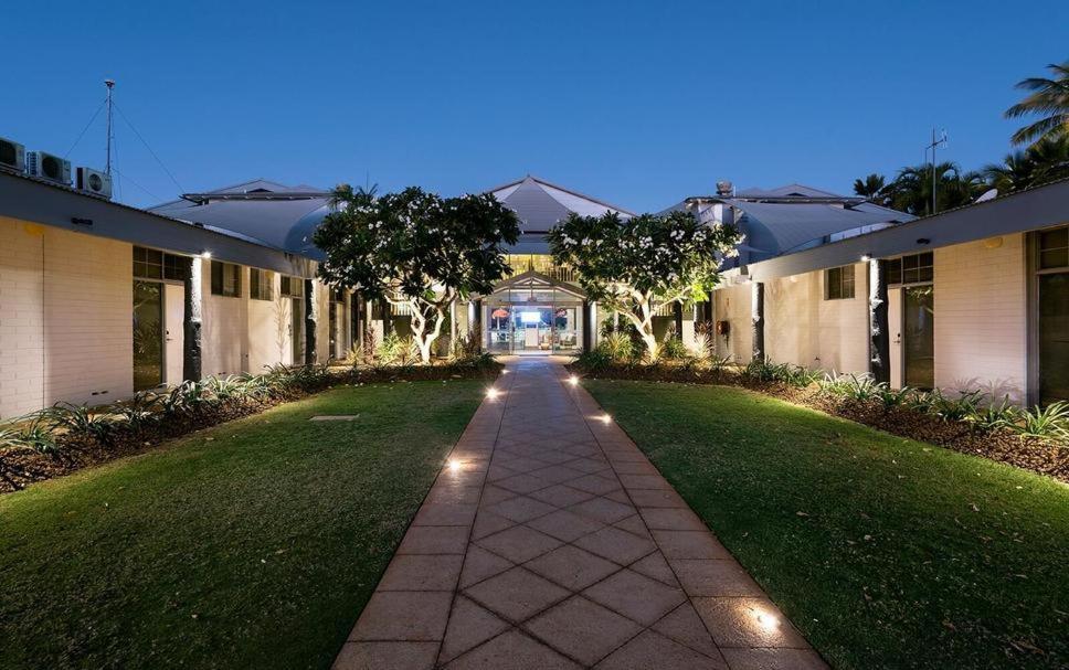 ברום Mangrove Hotel מראה חיצוני תמונה