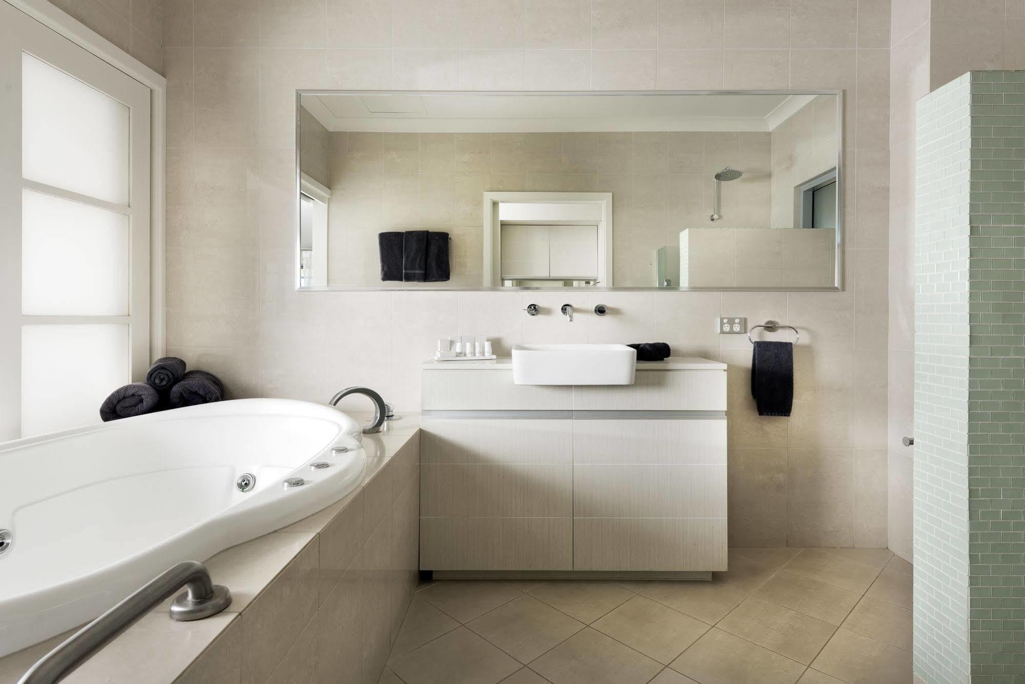ברום Mangrove Hotel מראה חיצוני תמונה
